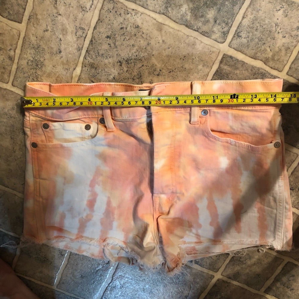 GAP Cheeky Tie Dye Denim Short - Picture 12 of 16